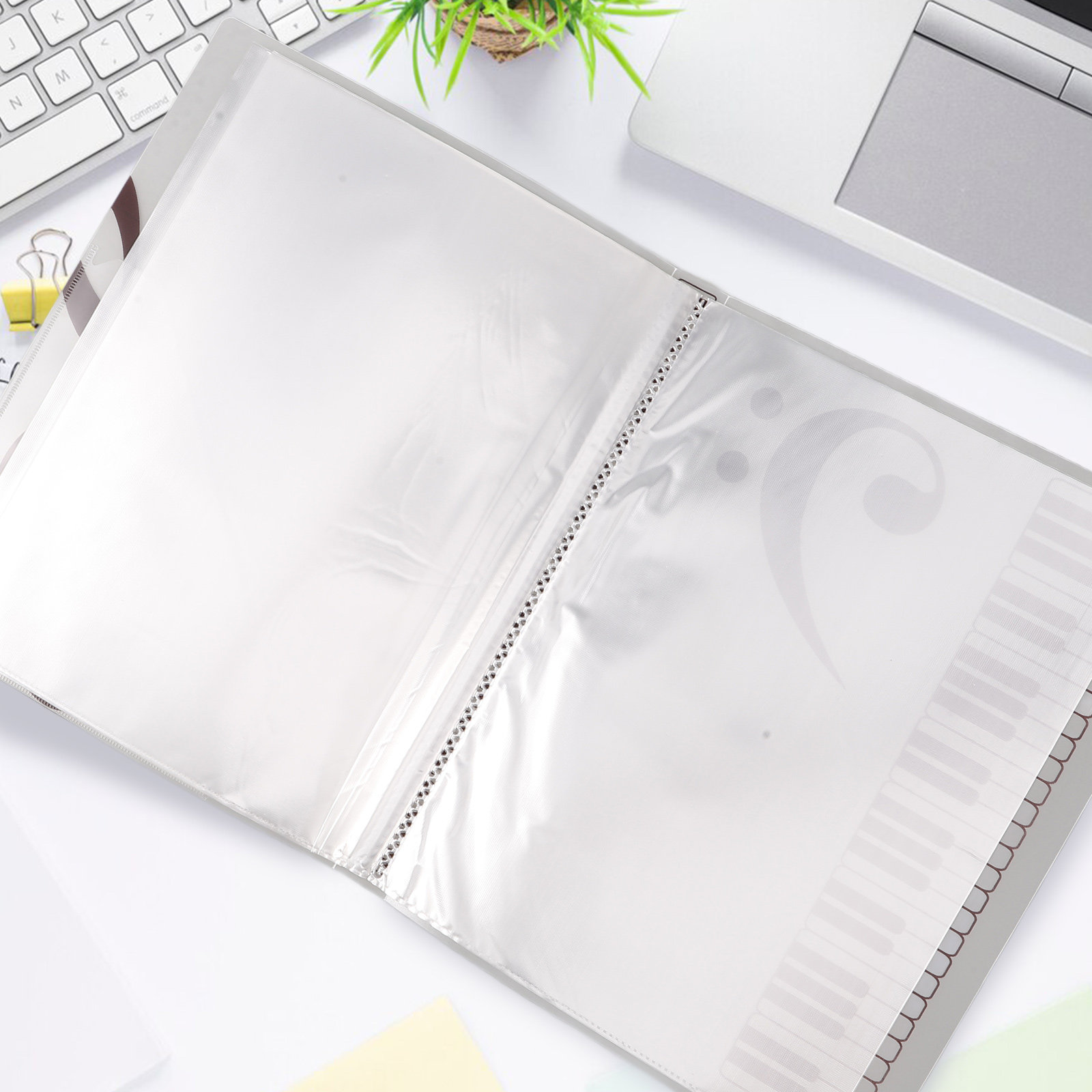 楽譜フォルダー A4サイズ コンパクト 軽量 ドキュメントオ - Home Office Travel Document のレビューと価格